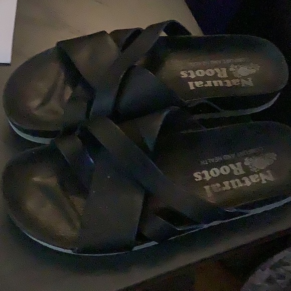 Roots sandals - Picture 3 of 3